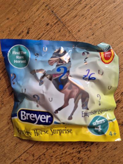 Breyer 10075 Stablemates Mystery Horse Surprise Exquisite Equines Series 4 Blind Bag